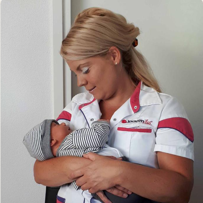 2019_Littletwinklekraamzorg-hoorn-baby_jop-foto (1)